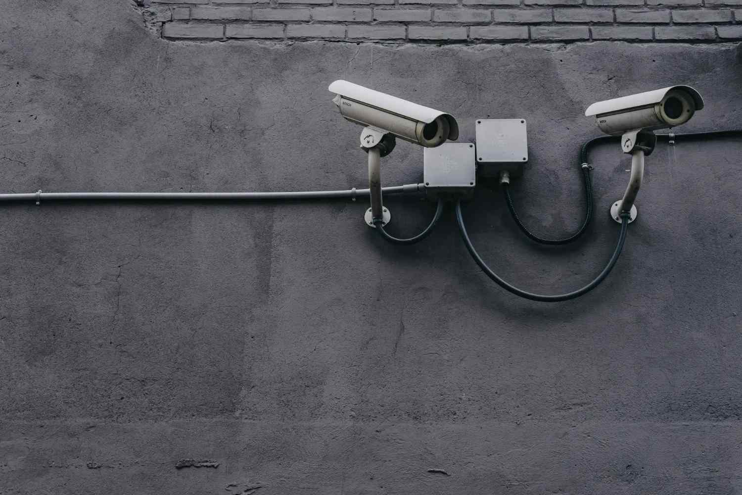 Wired vs Wireless Security Cameras